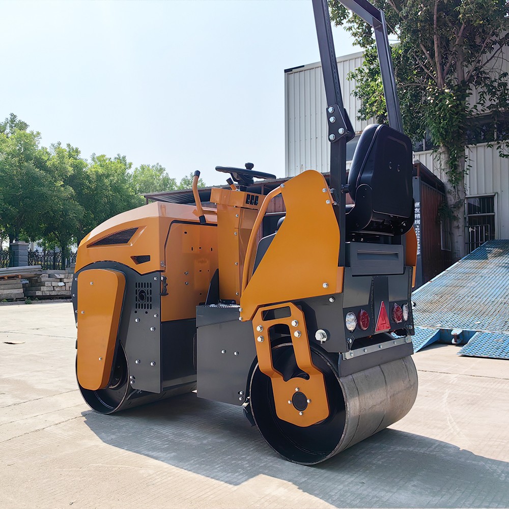 國內的小型壓路機比國外的貴,價格到底差在哪里?